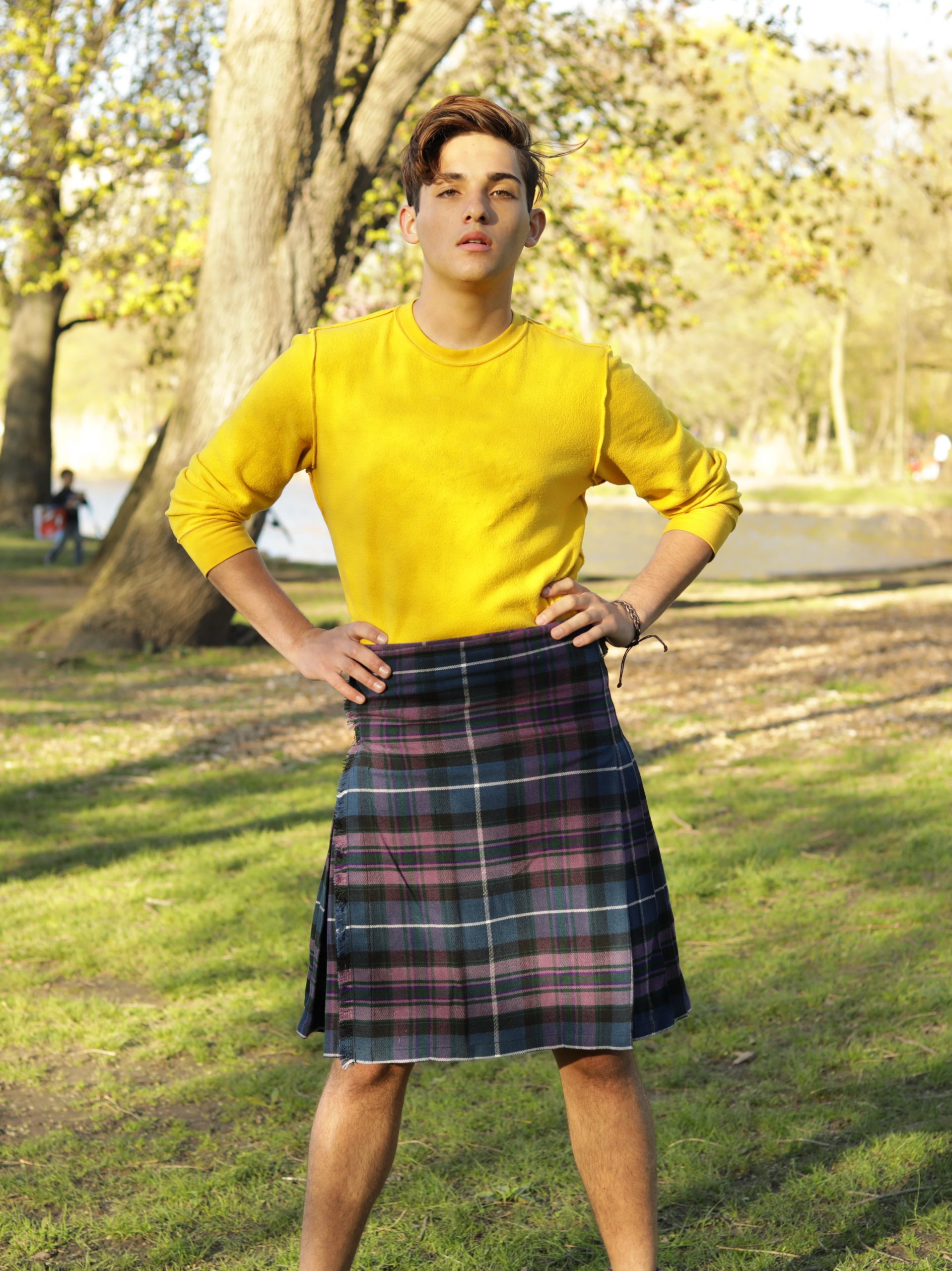 Details about   Scottish Traditional Tartan Kilt Pride of Scotland 8 Yard European Men's Outfit 